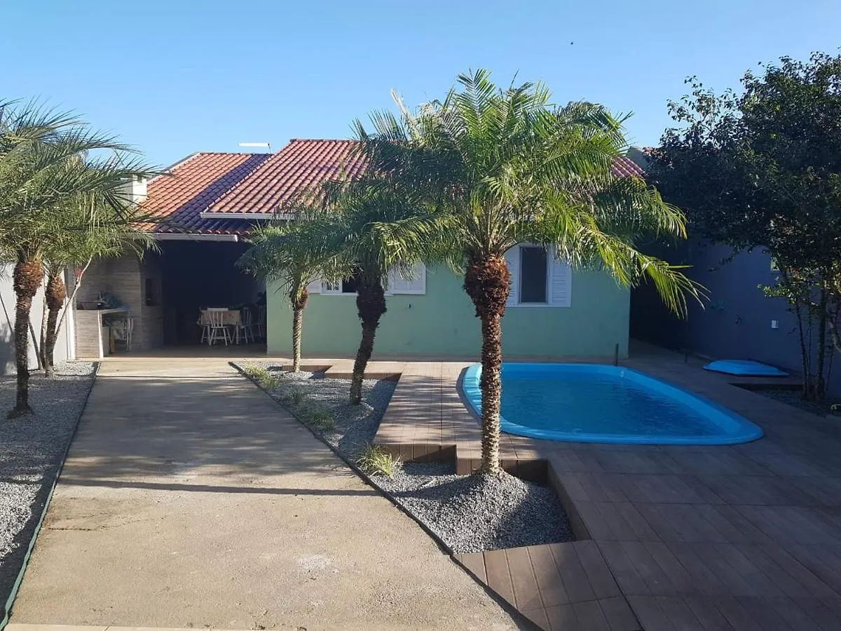 Casa de Férias Linda casa c/Piscina, Ar e conforto próximo do Mar Itapoa